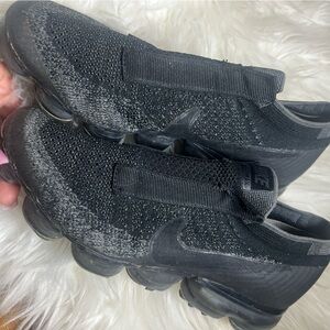 Nike Black VaporMax Flyknit Sneakers